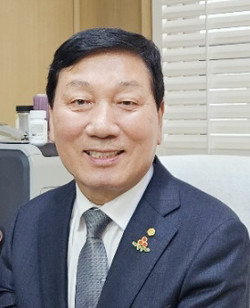 문경환 강진신협 이사장